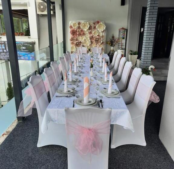 تختخواب و صبحانه Gostisce Jezero