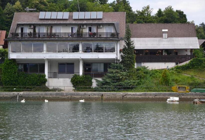 تختخواب و صبحانه Gostisce Jezero