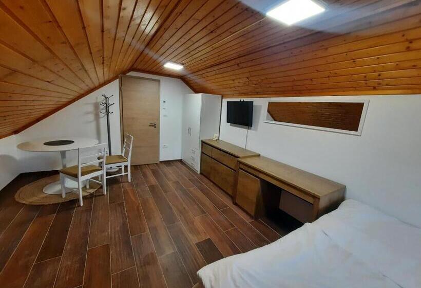 تختخواب و صبحانه Gostisce Jezero