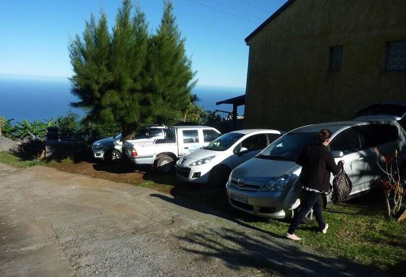 تختخواب و صبحانه La Caz Oceane