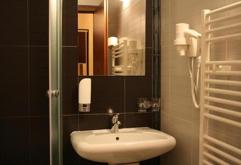 Garni Hotel Cosmopolitan