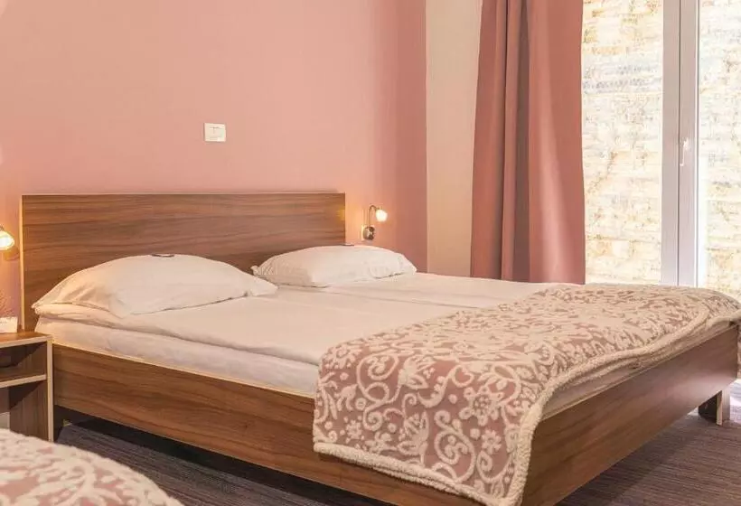 هتل Lavender  Oleander Resort