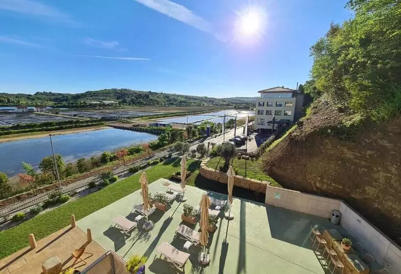 هتل Lavender  Oleander Resort