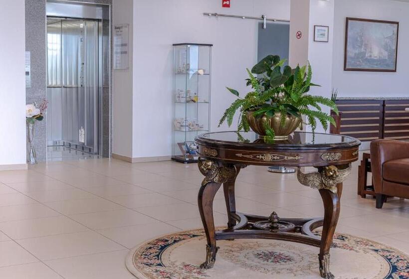 هتل Lavender  Oleander Resort