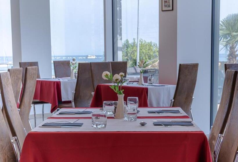 هتل Lavender  Oleander Resort