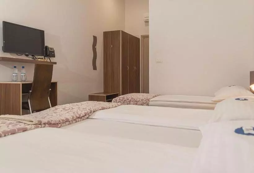 هتل Lavender  Oleander Resort