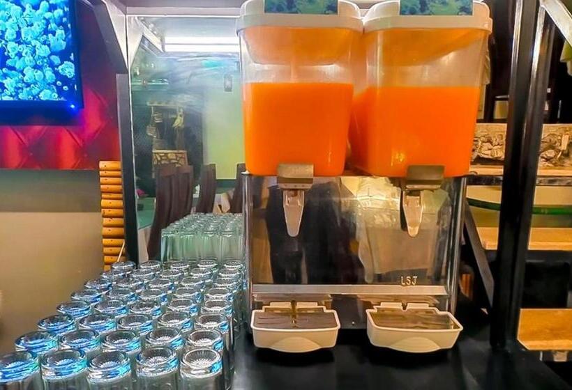 Rose Palace Hotel, Gulberg