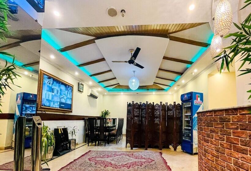 Rose Palace Hotel, Gulberg