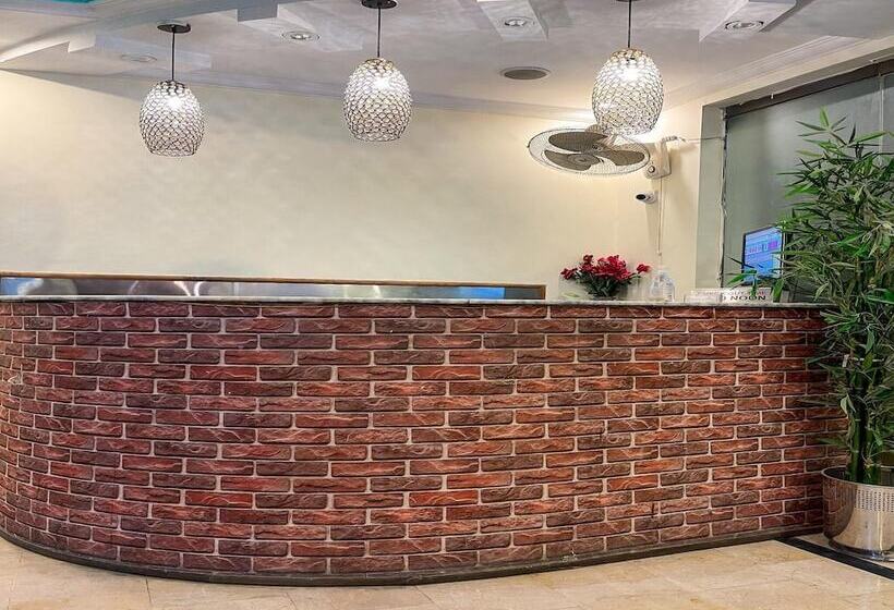 Rose Palace Hotel, Gulberg