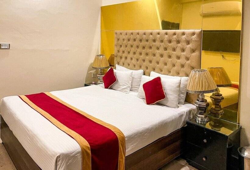 Rose Palace Hotel, Gulberg