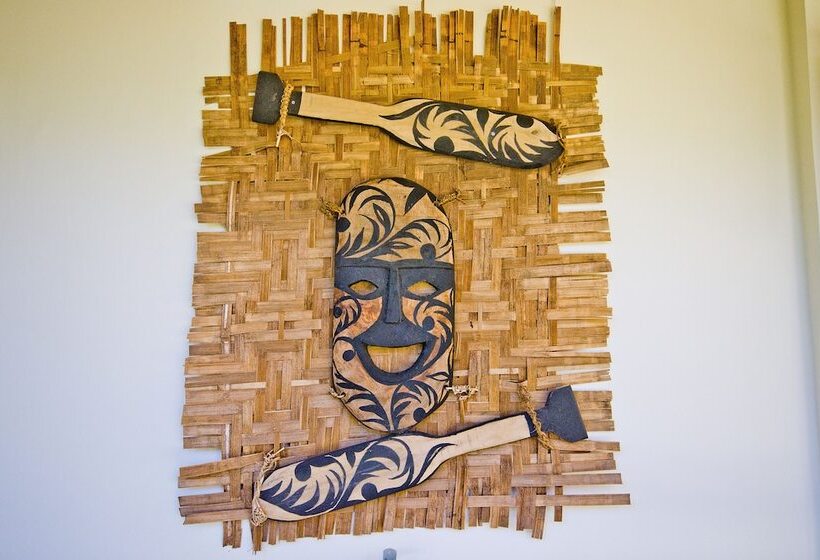 Mike's Dauin Dive Resort