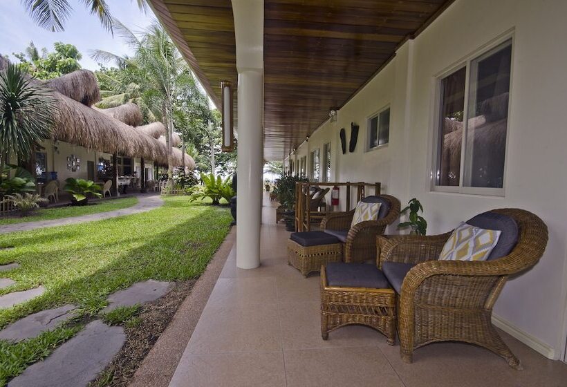 Mike's Dauin Dive Resort