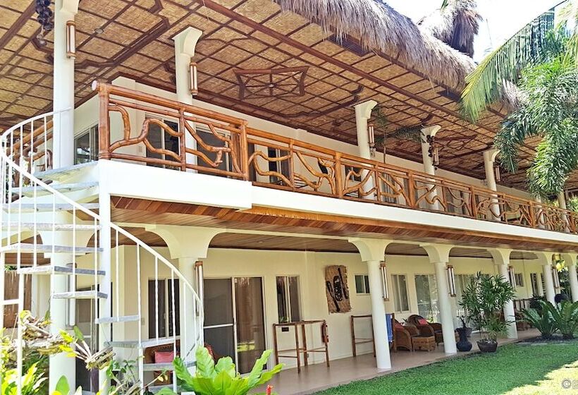 Mike's Dauin Dive Resort