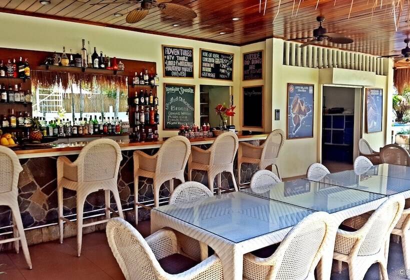 Mike's Dauin Dive Resort