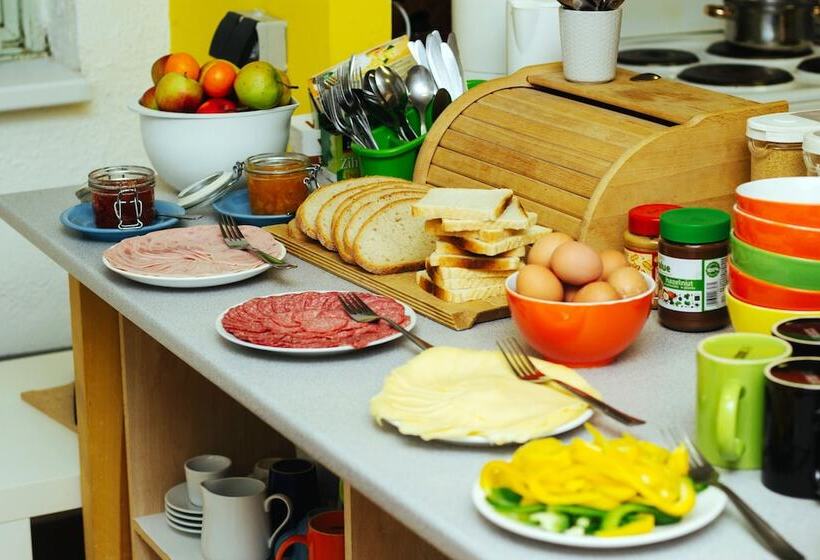 Nitra Glycerin Hostel