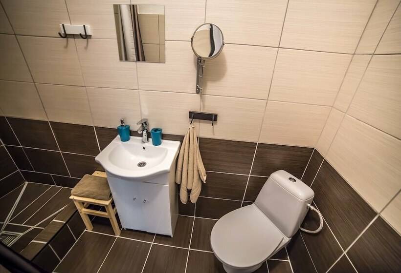 Nitra Glycerin Hostel