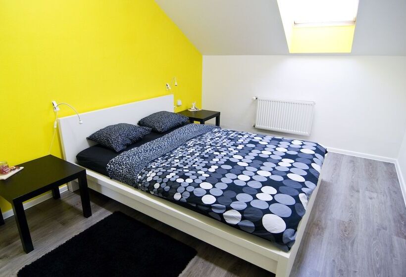 Nitra Glycerin Hostel