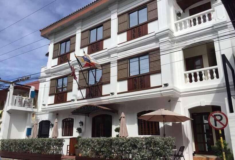 West Loch Park Hotel Vigan