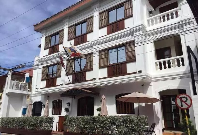 West Loch Park Hotel Vigan
