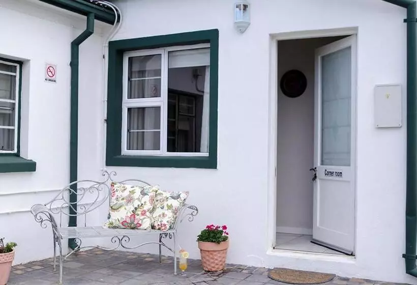 Aamiaismajoitus (B&B) Annies House