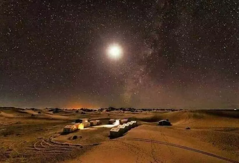 تختخواب و صبحانه Karim Sahara