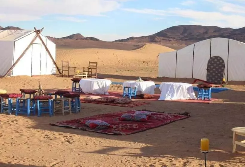 تختخواب و صبحانه Karim Sahara