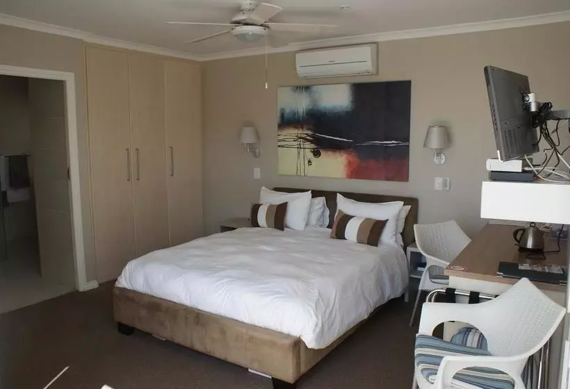 Aamiaismajoitus (B&B) Moya Manzi Beach House