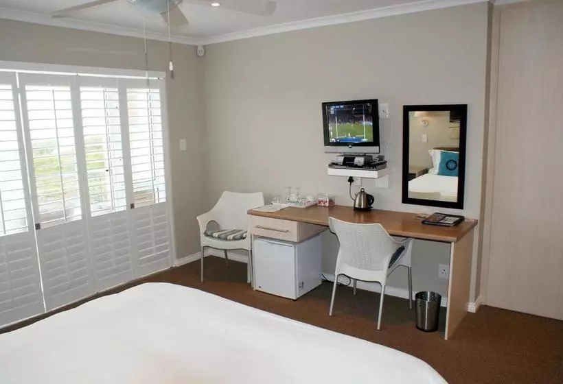 Aamiaismajoitus (B&B) Moya Manzi Beach House