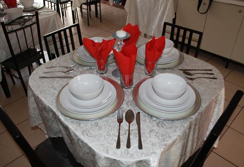 مبيت وإفطار Rolls Royce Guest House