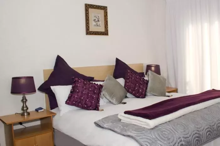 تختخواب و صبحانه Rolls Royce Guest House