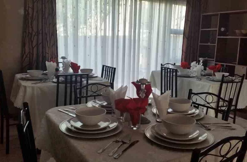 مبيت وإفطار Rolls Royce Guest House