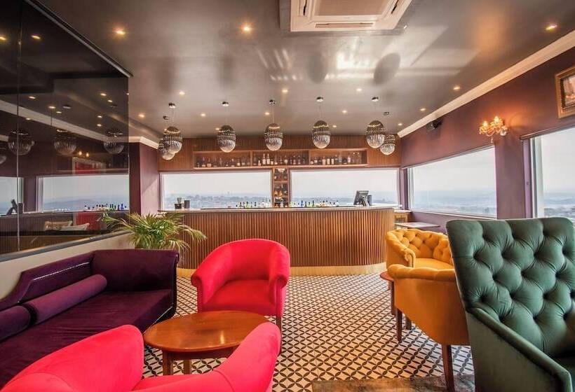 Emakhosini Hotel On East