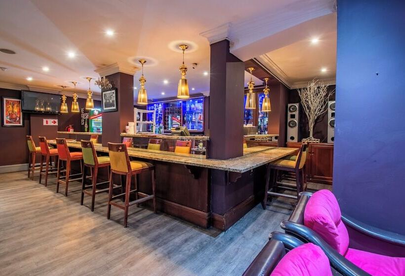 Emakhosini Hotel On East