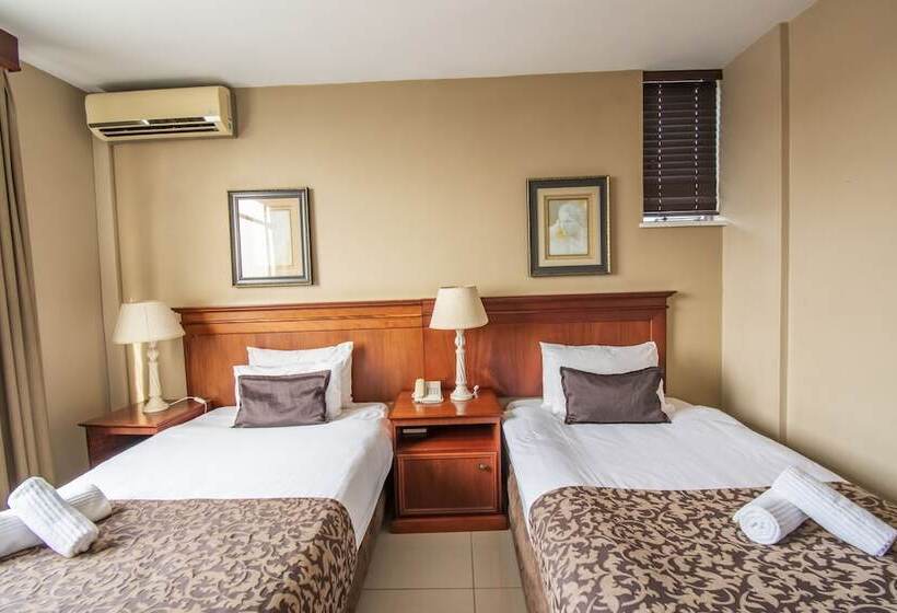 Emakhosini Hotel On East