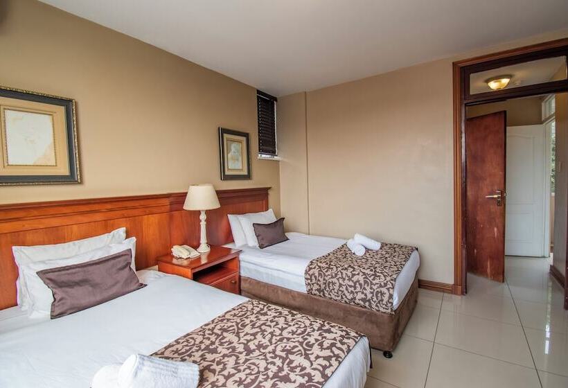 Emakhosini Hotel On East