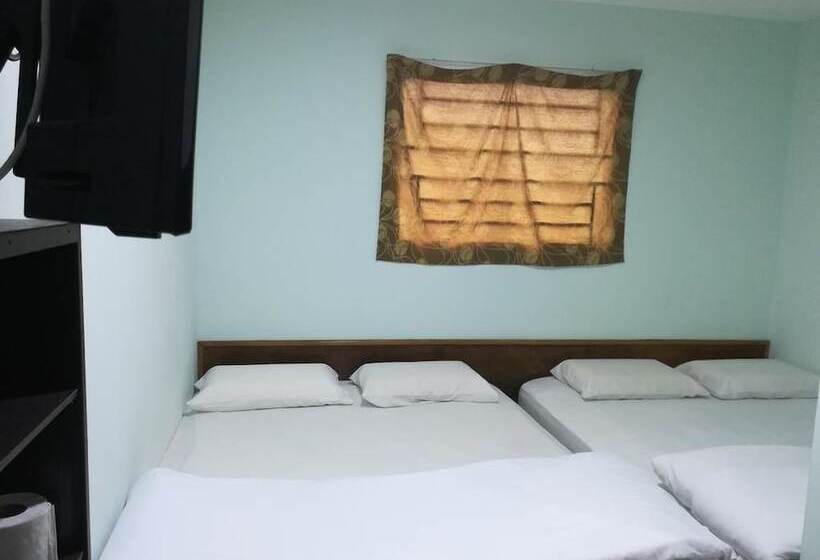 בית מלון כפרי Axis