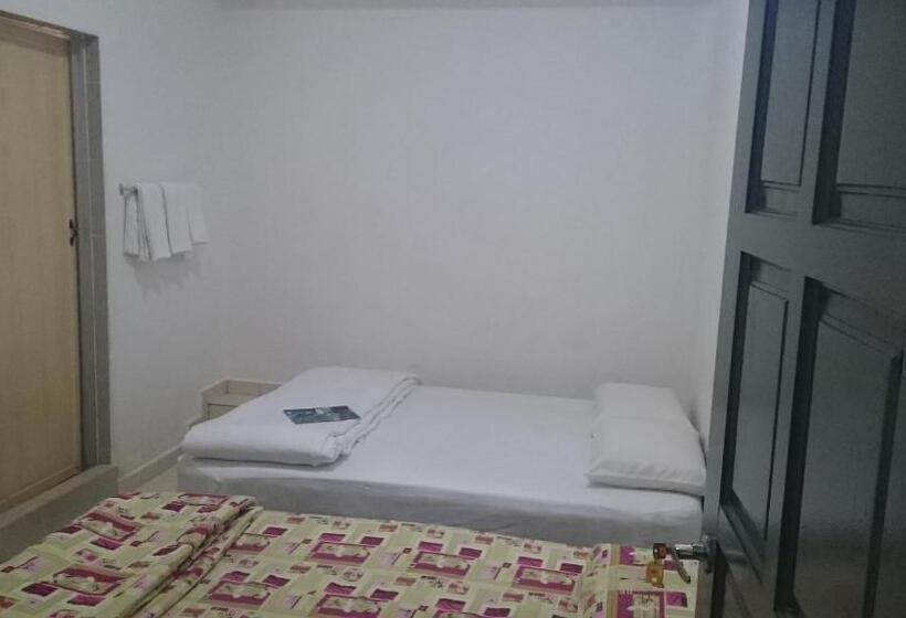 בית מלון כפרי Axis