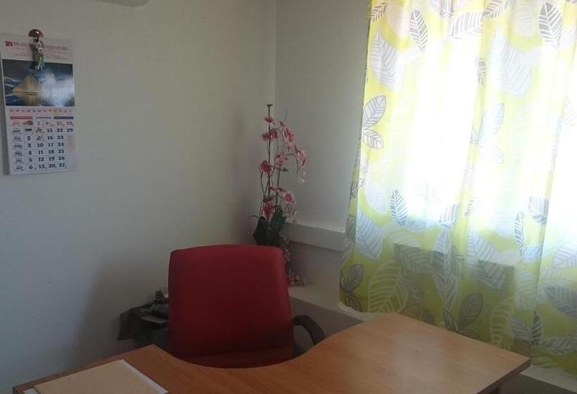 בית מלון כפרי Axis