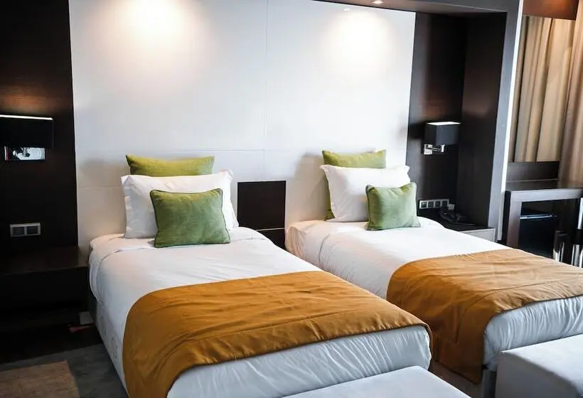 Hotelli DWO Mira Palace