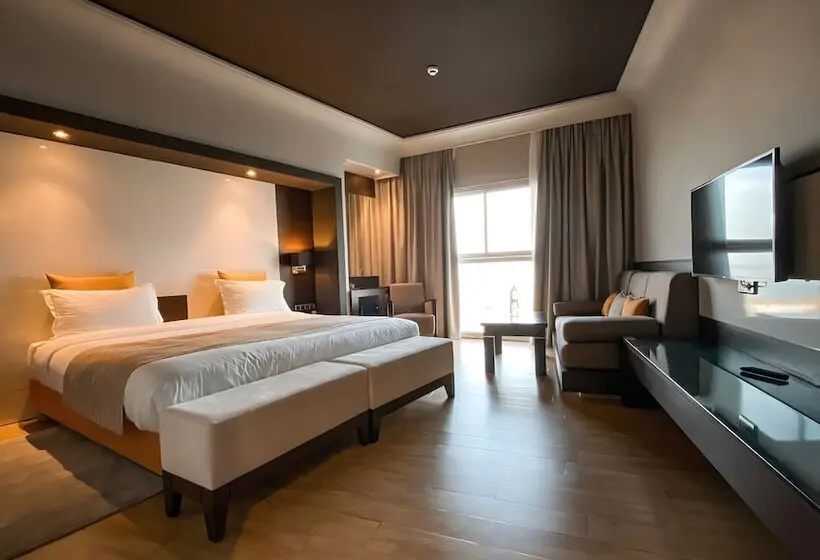Hotelli DWO Mira Palace