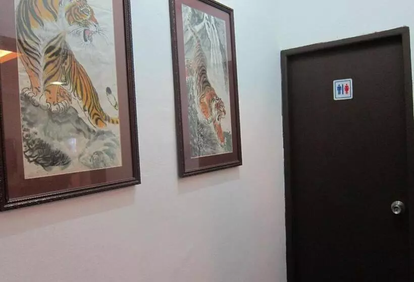 هتل Oriental Inn