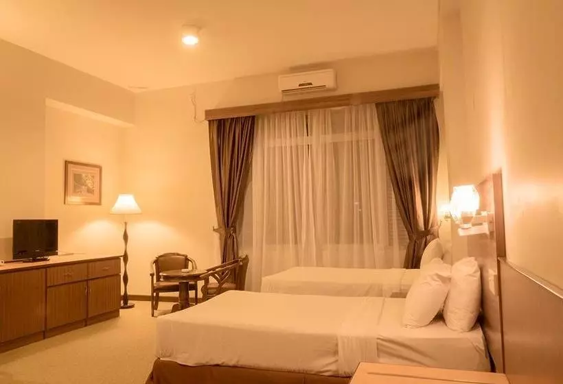 ホテル The Regency  Seri Warisan
