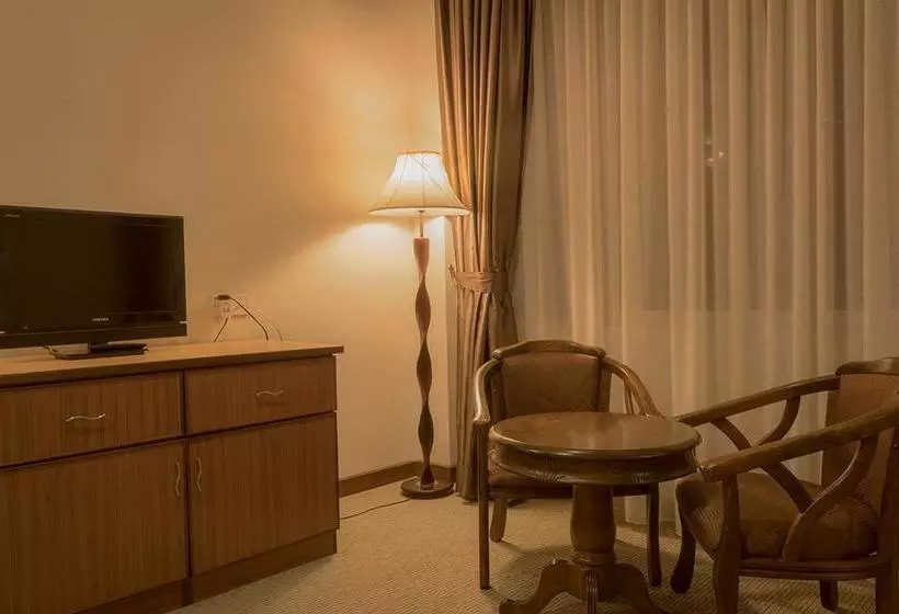 ホテル The Regency  Seri Warisan