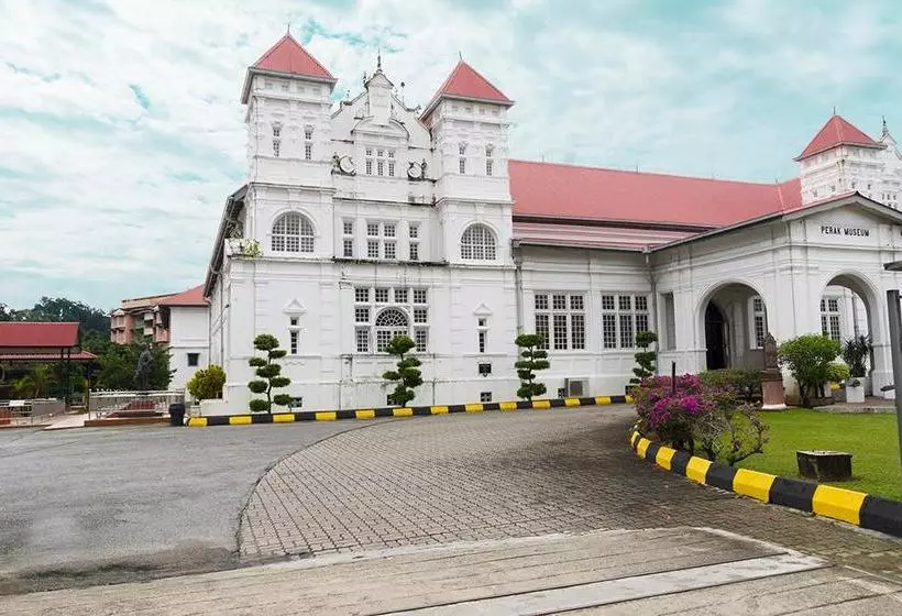 ホテル The Regency  Seri Warisan