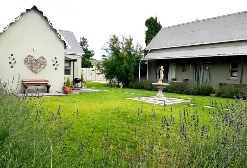 Tranquil House B&b @ 1 College Ave