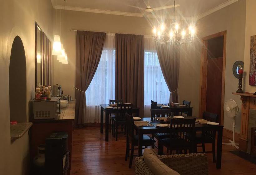 Tranquil House B&b @ 1 College Ave