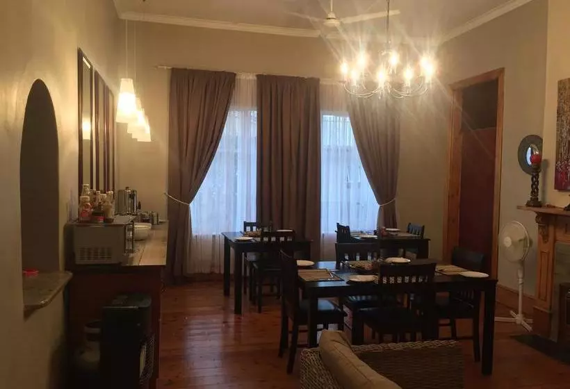 Tranquil House B&b @ 1 College Ave