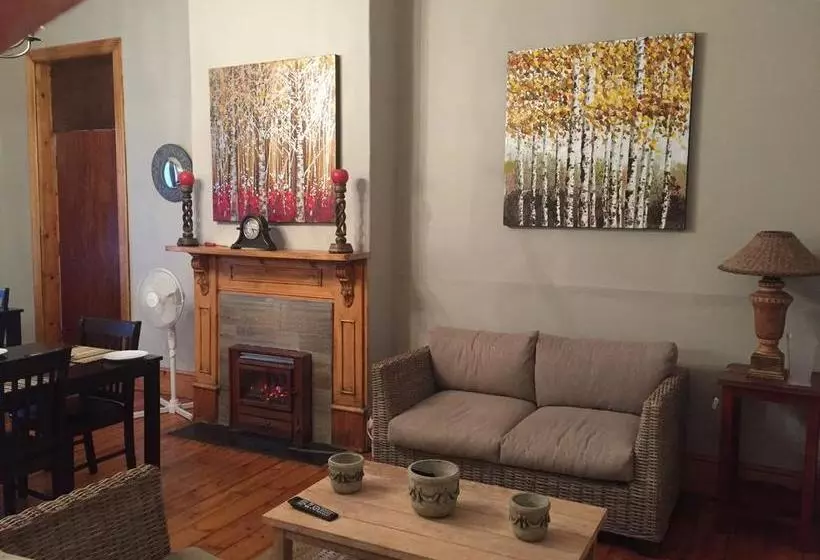 Tranquil House B&b @ 1 College Ave