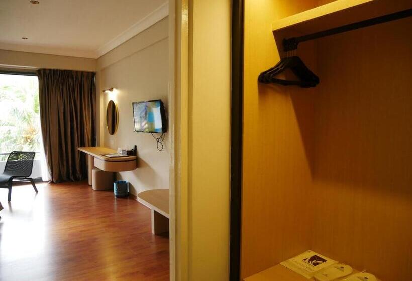 Tunamaya Beach & Spa Resort – Desaru