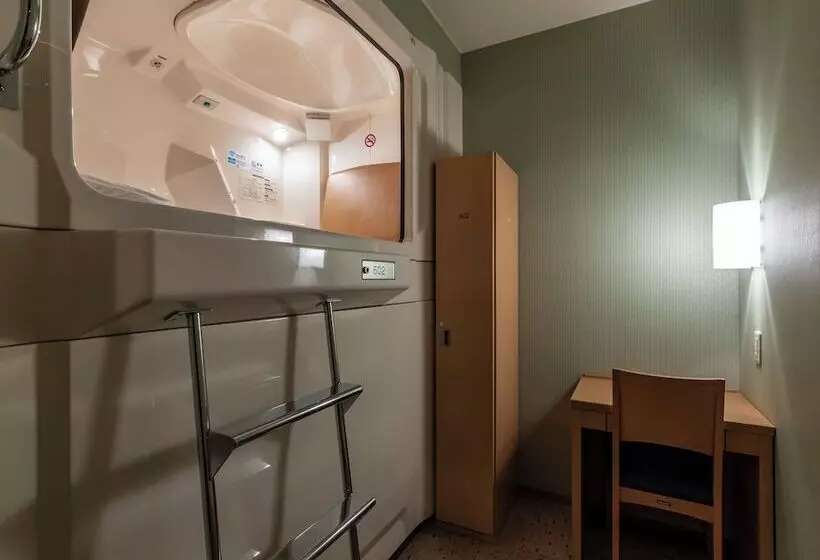 Hotelli Asahi Sauna Capsule Inn Hirosaki